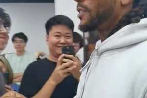 不好意思！相对她的球技我还是比较喜欢她的身材