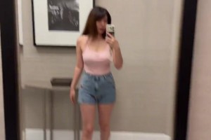 没开美颜！烤肉姐自拍秀身材：你们觉得我真的胖吗？