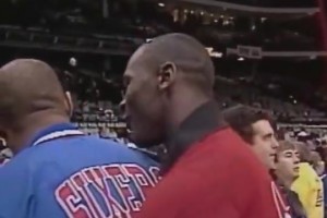 巴克利找到了防守乔丹的办法！名场面：飞人调侃飞猪防守！